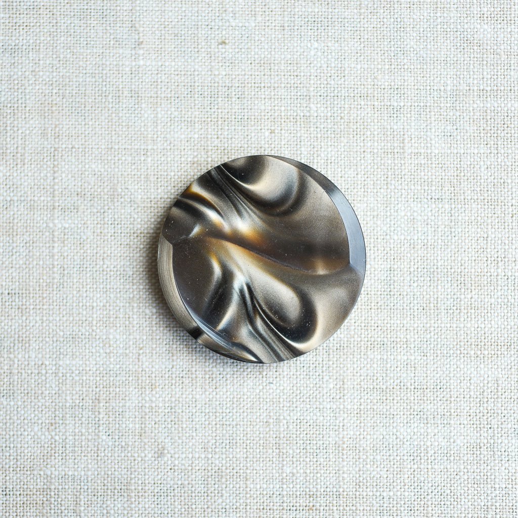 The Button Dept. : Plastic Button : Mocha Swirl - the workroom