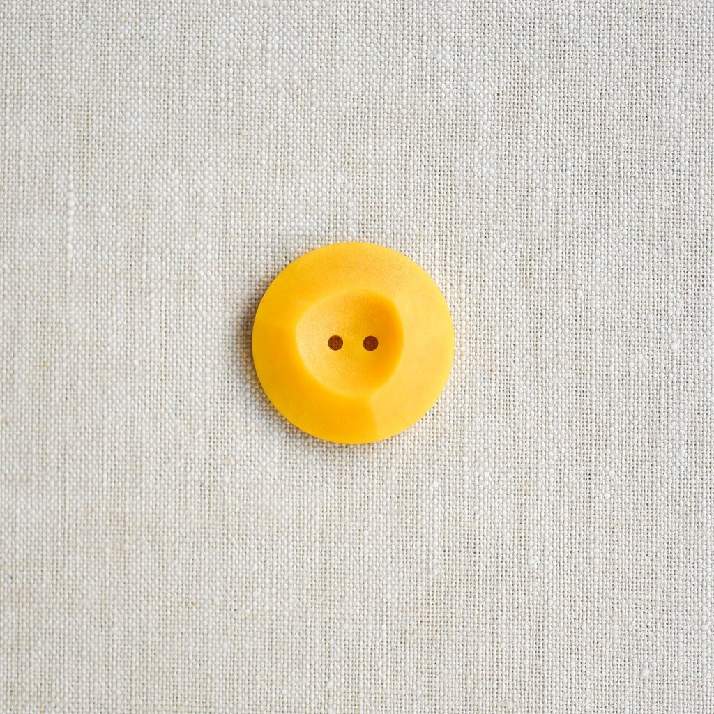 The Button Dept. : Plastic : Honey Winegum - the workroom