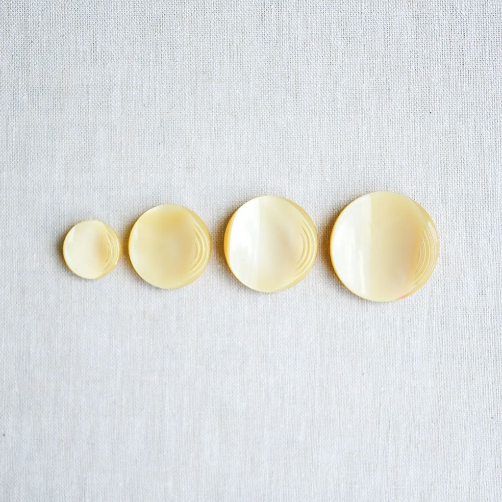 The Button Dept. : Plastic : Honeycomb Pringle - the workroom