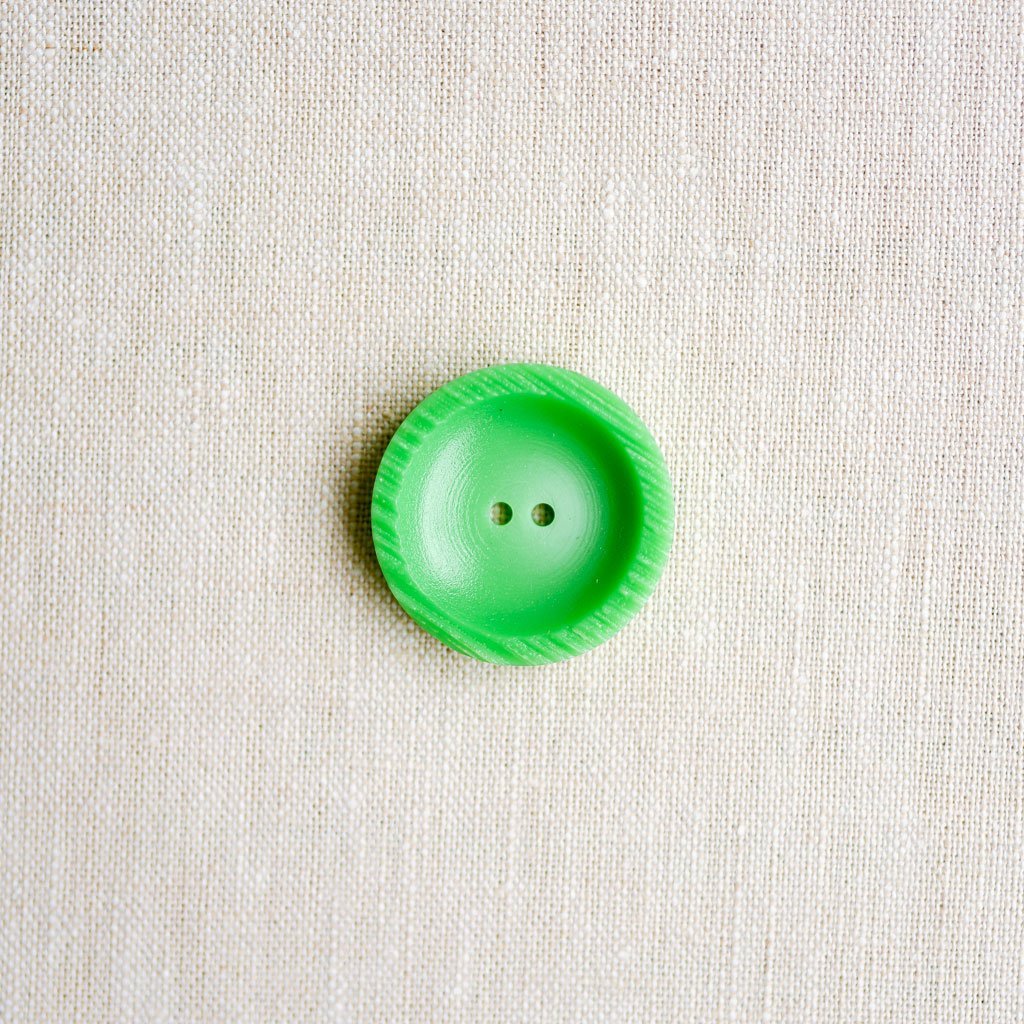 The Button Dept. : Plastic : Kiwi Slim Hatch - the workroom