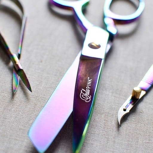 Tula Pink : Hardware Collection : Shears, Snips & Seam Ripper : Right-Handed Set - the workroom