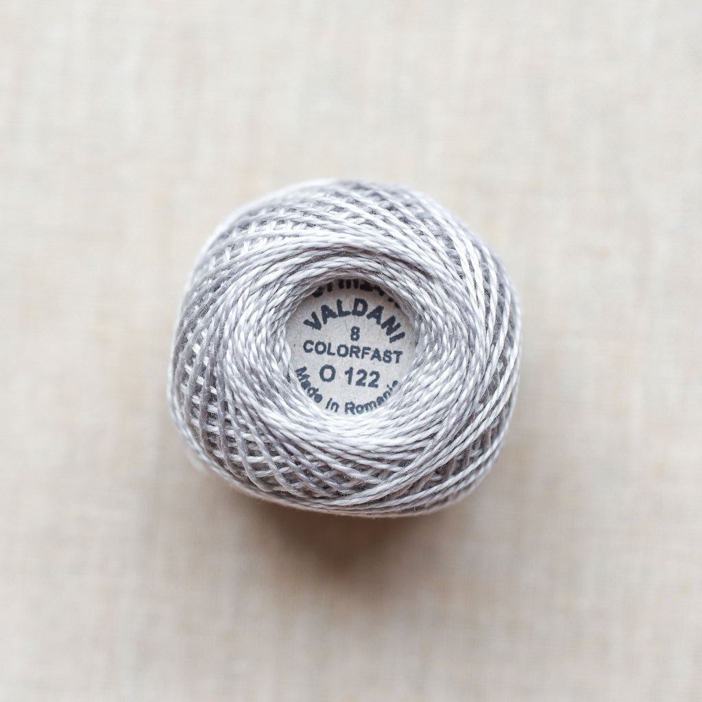 Valdani Pearl : O122 - Sky Gray : Variegated Cotton Thread : 8wt : 67m - the workroom