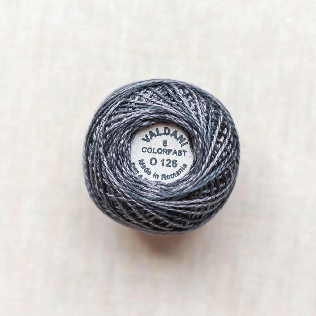 Valdani Pearl : O126 - Old Cottage Grey : Variegated Cotton Thread : 8wt : 67m - the workroom