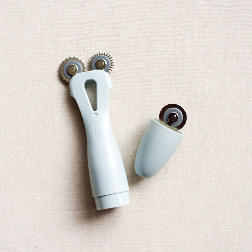 Clover : Grip Fit Triple Tracing Wheel - the workroom