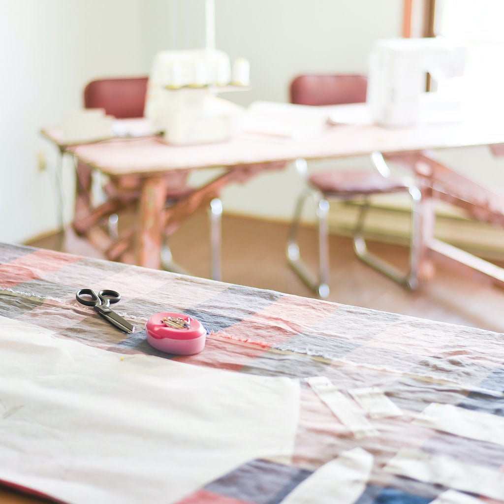 Handmade Getaway Sprucedale : Fabric, Friends & Food Custom Group Retreat - the workroom