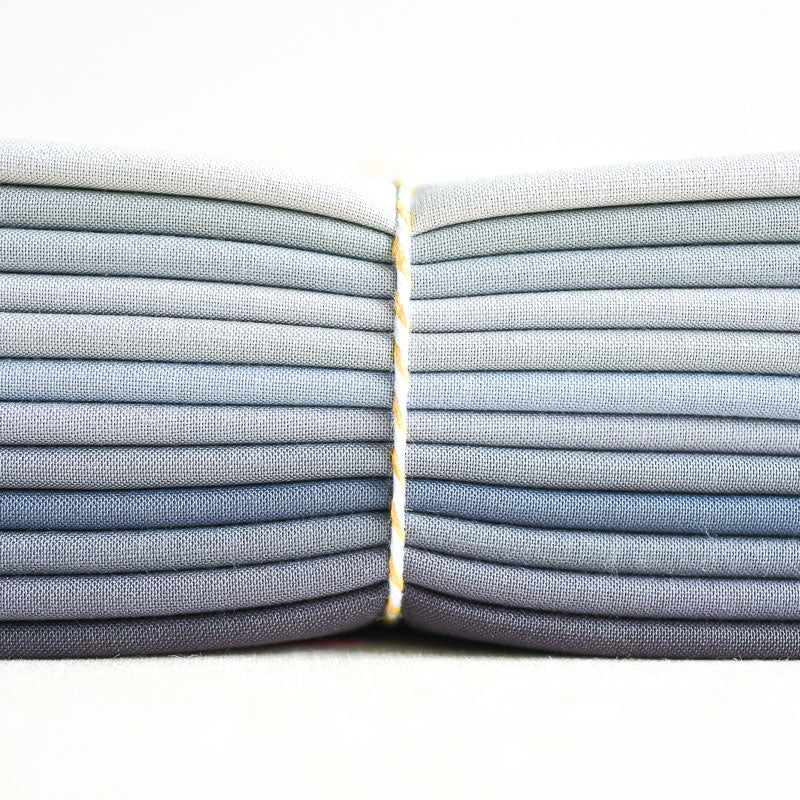 the workroom : Kona Solids Bundle : 365 Row 30 : Ash to Black - the workroom