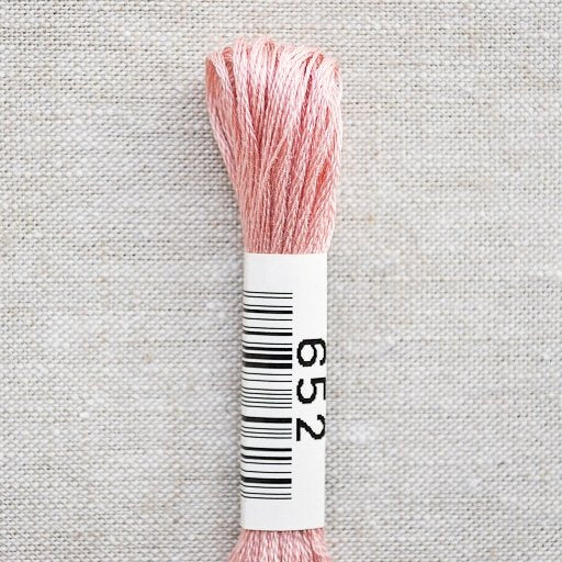Cosmo : Cotton Embroidery Floss : 652 - the workroom