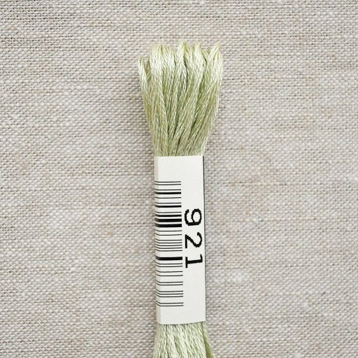 Cosmo : Cotton Embroidery Floss : 921 - the workroom