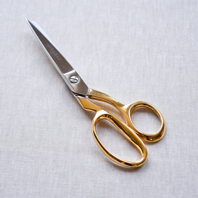 Gingher : Knife Edge Dressmaker's Shears : Gold Handle 8" Right-Handed - the workroom