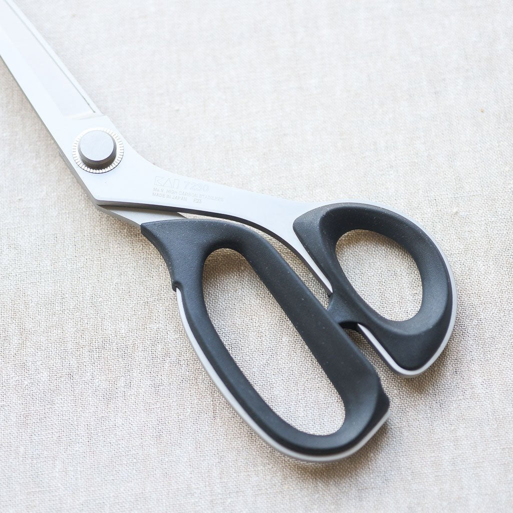 Kai : Carbon/Stainless Steel Shears : 9" Right-Handed - the workroom