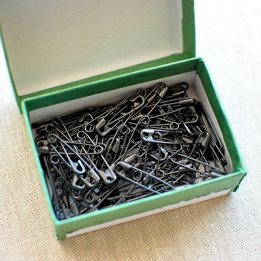 Merchant & Mills : A Tidy Amount of Safety Pins : Black - the workroom