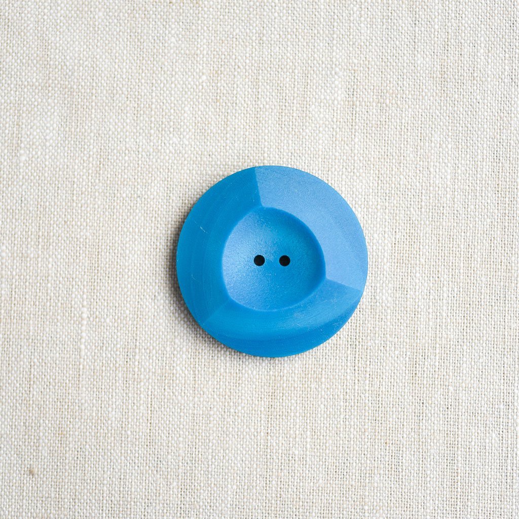The Button Dept. : Plastic : Blue Raspberry Winegum - the workroom