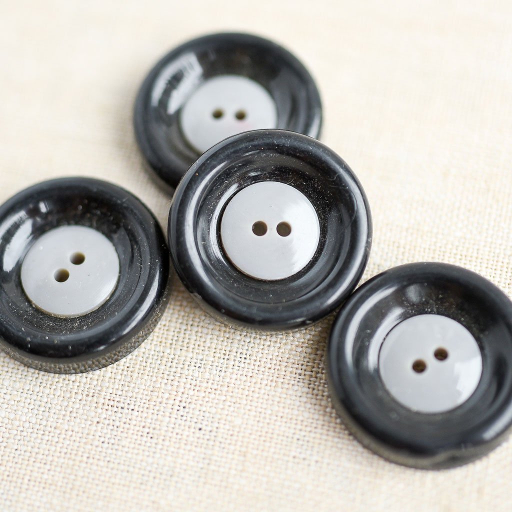 The Button Dept. : Plastic : Licorice Donut - the workroom