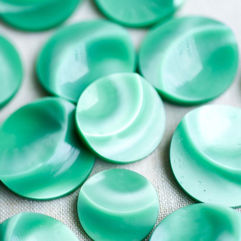The Button Dept. : Plastic : Spearmint Wave - the workroom