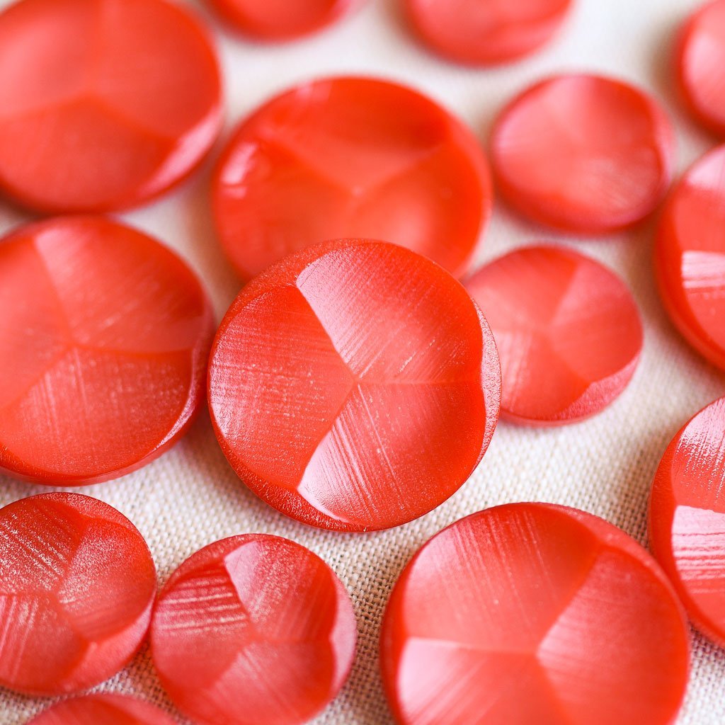 The Button Dept. : Plastic : Strawberry Meringue - the workroom