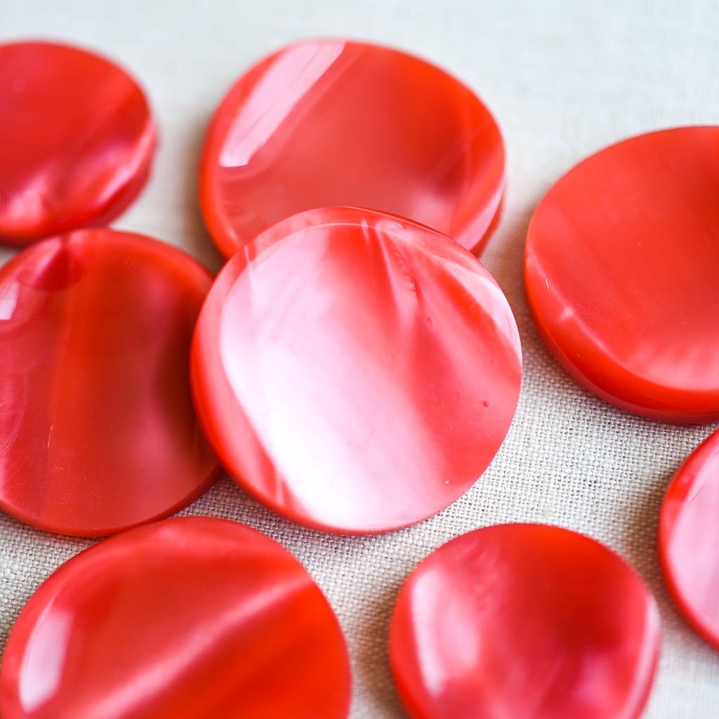 The Button Dept. : Plastic : Strawberry Toffee - the workroom