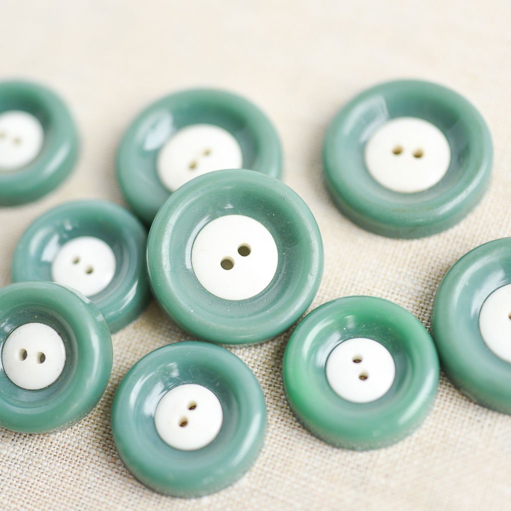 The Button Dept. : Plastic : Thyme Donut - the workroom